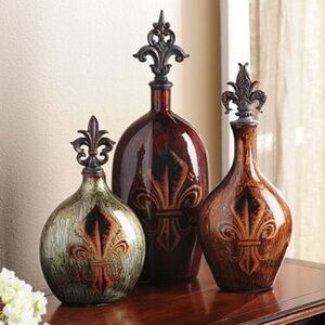 Elegant Fleur-de-Lis Decorative Vase Set